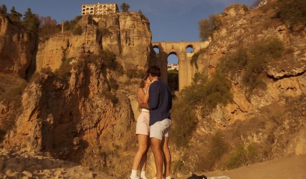 El Puente Nuevo aparece en uno de los momentos más relevantes del capítulo.