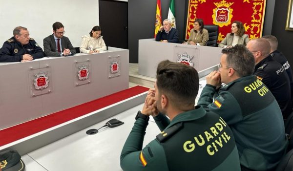 Un momento de la Junta Local de Seguridad que ha tenido lugar este jueves.