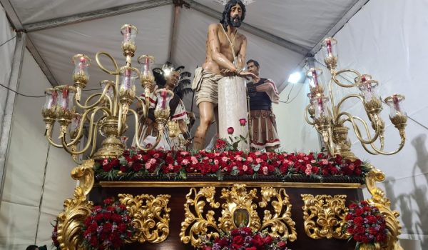 El Señor Atado a la Columna en su exposición al público.