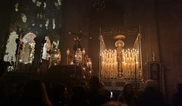 Los pasos del Señor del Perdón y María Santísima de las Penas quedaron expuestos en Santa María.