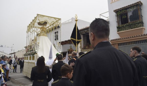 La Virgen de la Paloma, titular de la Hermandad de la Pollinica, pudo salir a las calles de Ronda