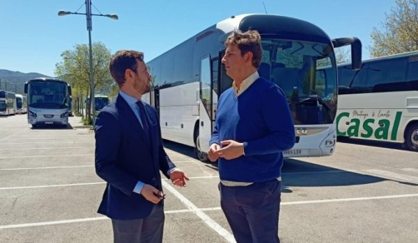 El delegado de Tráfico, Ignacio Alonso, junto al delegado de Contratación, Jorge Fernández