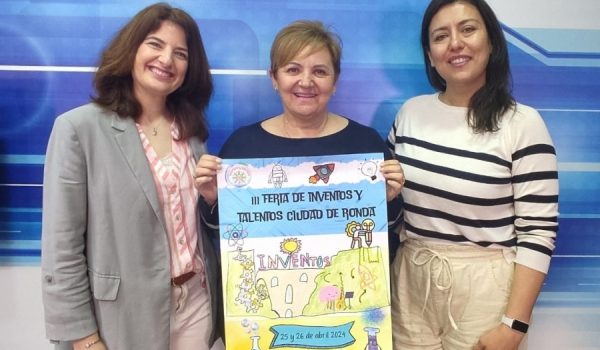 Mamen Moreno, María José Márquez e Inmaculada García, representantes del CEP