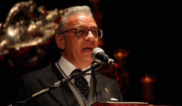 Manuel Gazaba pregonó la Semana Santa de Ronda en el año 2018, siendo uno de sus últimos actos como cofrade.