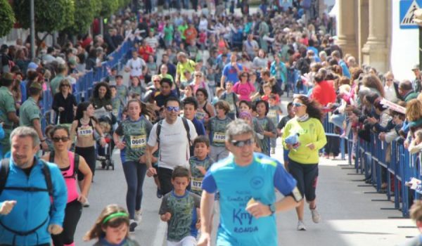 Imagen de archivo del paso de la prueba infantil por Virgen de La Paz
