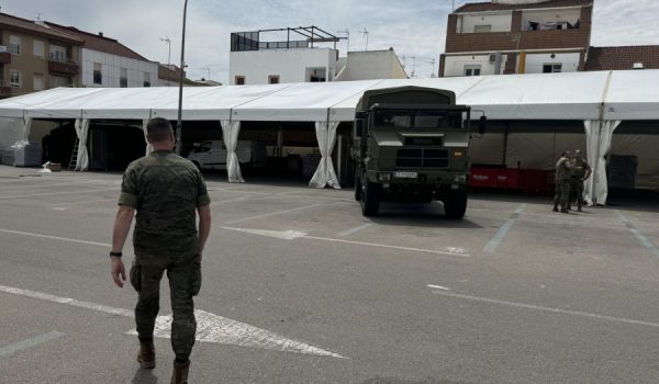 Efectivos de las diferentes unidades de La Legión en Ronda, ultimando los preparativos en el antiguo Cuartel de la Concepción