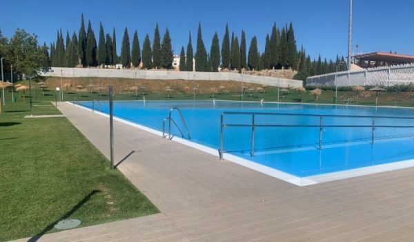 Las instalaciones de la piscina municipal Manolo López abrirán en unas semanas