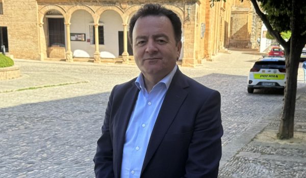 El abogado rondeño es una persona muy conocida en la ciudad