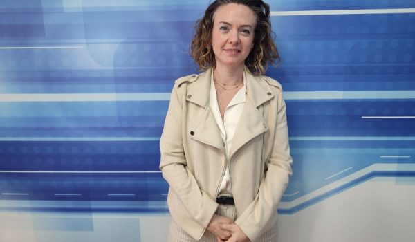 Roldán en los estudios de Canal Charry TV.