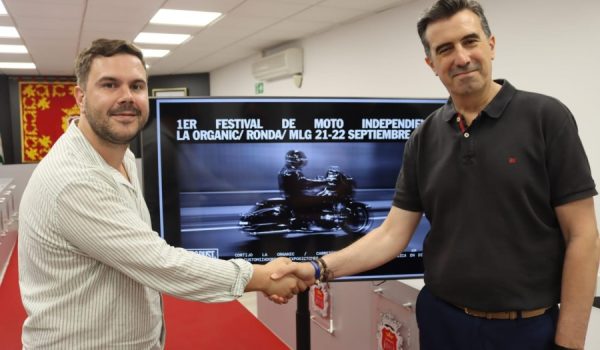 El delegado de Turismo, Ángel Martínez, ha dado a conocer la firma de un convenio de colaboración con la empresa ‘Gas and Dust’