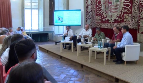 El acto tuvo lugar en el Salón de Grados de la Real Maestranza de Caballería de Ronda, con la ausencia de Juan Terroba por motivos de salud.
