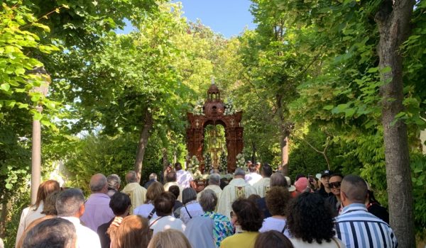El Corpus Christi en su paso por el Paseo de Orson Welles