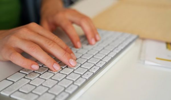 Los demandantes de empleo han subido en 10 personas