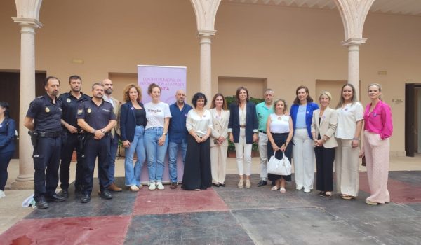 La cita ha tenido lugar en el Convento de Santo Domingo y han asistido representantes de diferentes sectores.