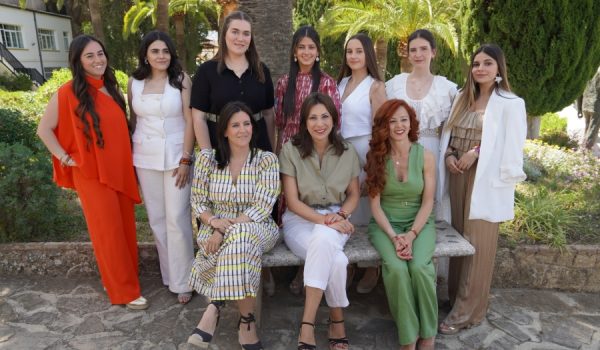 La presentación ha tenido lugar en los jardines del Hotel Catalonia Reina Victoria