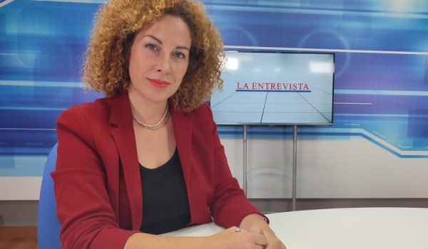 Maite Rubio en el programa La Entrevista de Canal Charry TV.
