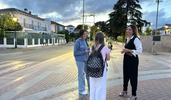 La delegada de Obras ha revisado el trabajo realizado en la céntrica avenida.