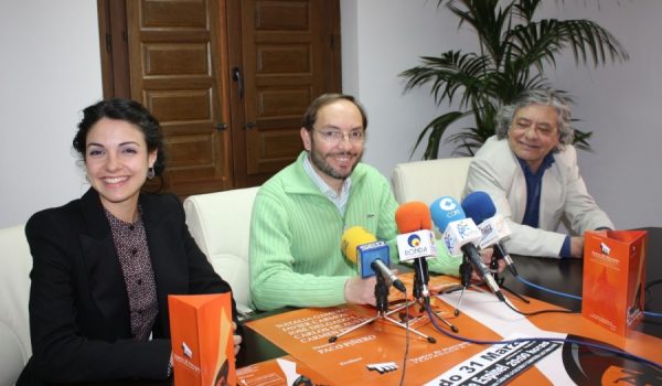 Las entradas se pueden adquirir en venta anticipada en la Casa Municipal de la Cultura y en la Confitería Las Campanas.