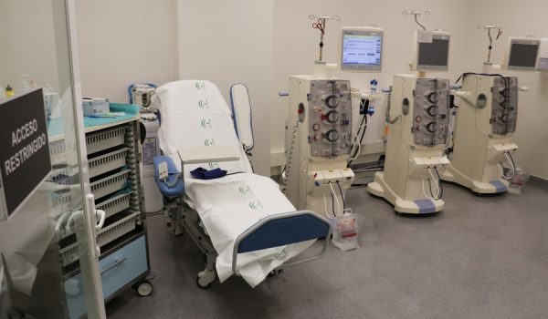 Sala de diálisis del Hospital Comarcal de la Serranía