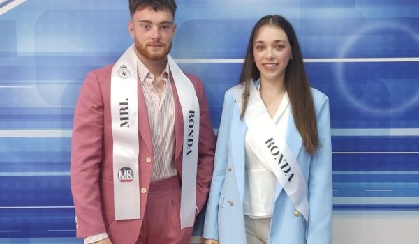 Míster y Miss Ronda en los estudios de Charry TV