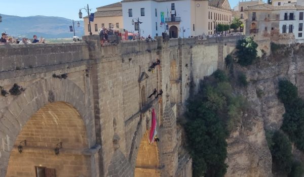 La victima ficticia habría tenido un accidente de parapente