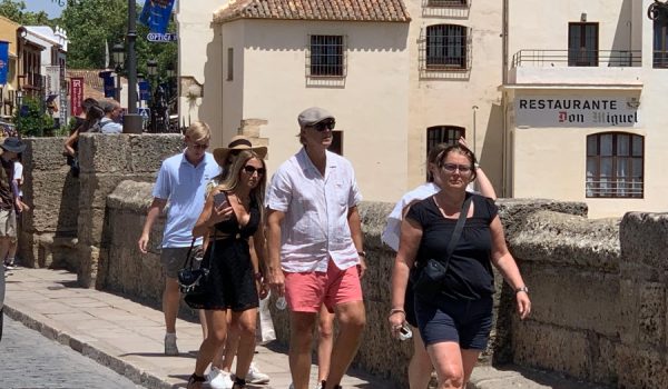 Se prevén unas mínimas de 23 grados en las horas menos calurosas del día
