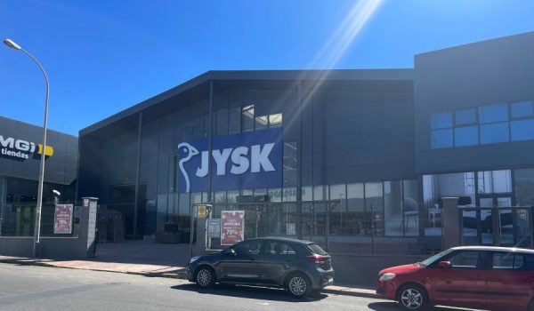 Instalaciones de JYSK en la calle Guadalquivir del polígono El Fuerte