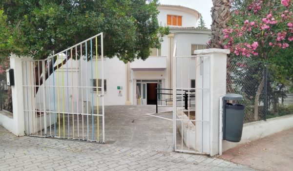 El edificio es propiedad de la Junta de Andalucía, aunque haya estado destinado a un uso municipal