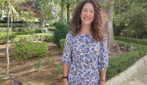 La pintora gaditana afincada en Ronda también ha decorado varios colegios y ha realizado trabajos por encargo en varias viviendas.