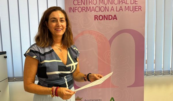 La concejal ha querido resaltar el incremento del número de mujeres que atiende el personal del Centro de Información a la Mujer