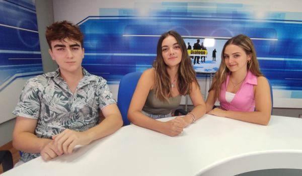 Rubén, Julia y Natalia han participado en el programa Foro Público de Canal Charry TV.