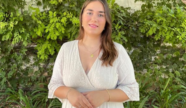 Carrión posa en el Paseo de los Ingleses