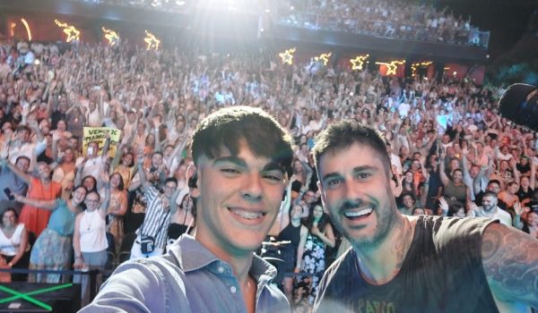 El rondeño junto a Melendi en el escenario