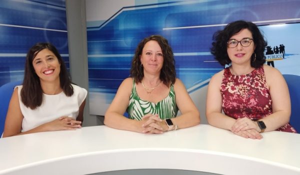 Mar Rodríguez, Charlotte Wilmot y Sara Sánchez en el plató de Charry TV