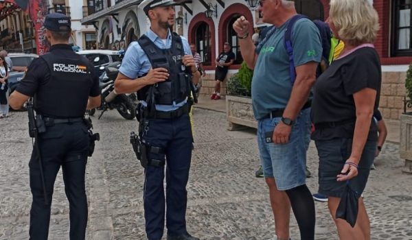 Se ha contado con un despliegue de unos 200 agentes
