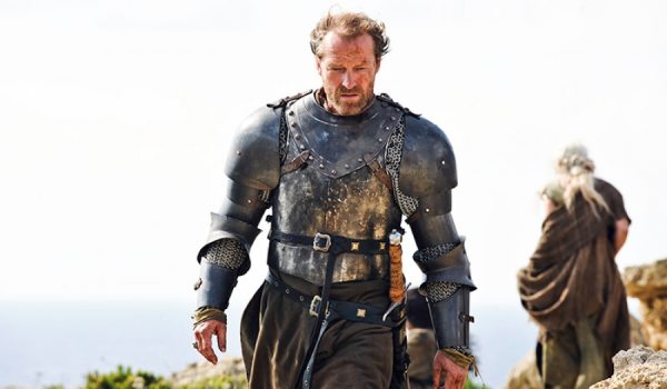 Glen es natural de Escocia y cuenta con una dilatada trayectoria en cine, televisión y teatro