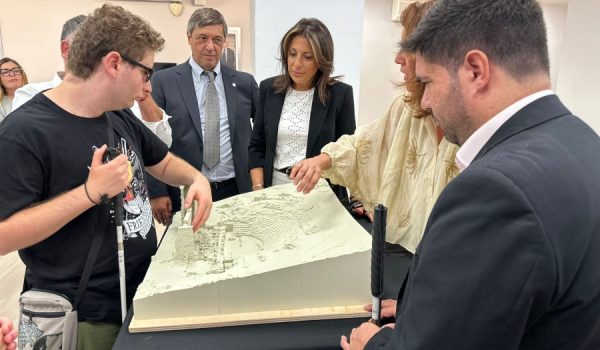 El Museo Municipal se ubica en las instalaciones del Palacio Mondragón.