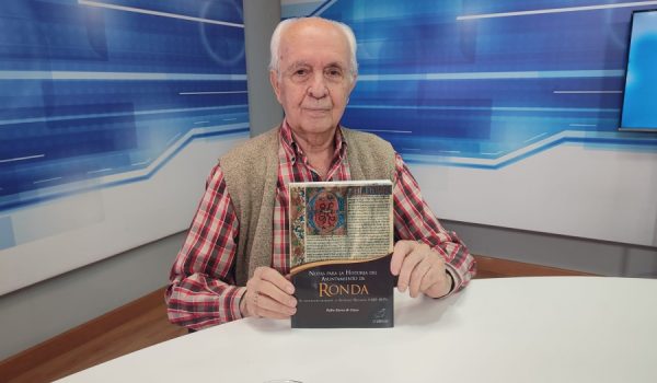 El autor en el programa La Entrevista.