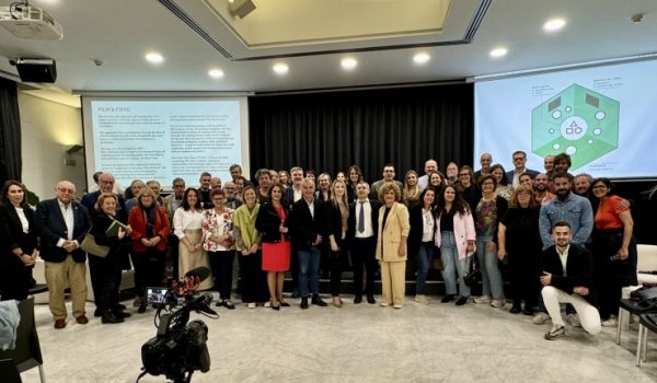 Foto de familia del evento