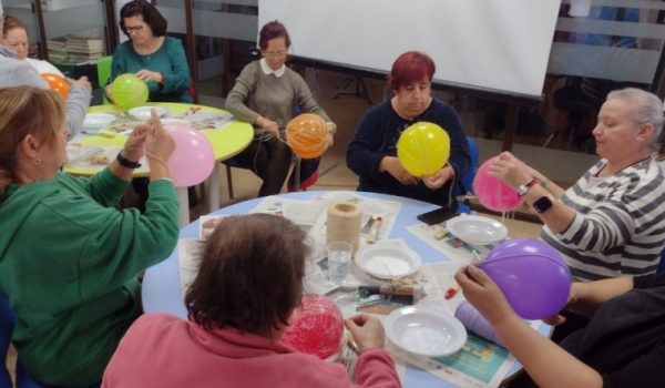 Estos adornos serán colocados junto a los que ya fueron creados el pasado año