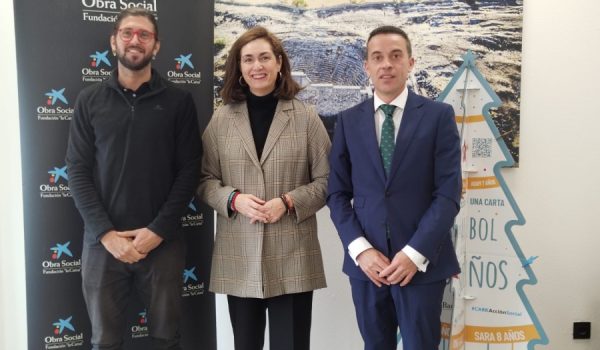 Salgueiro, Durán y Becerra en el acto de entrega