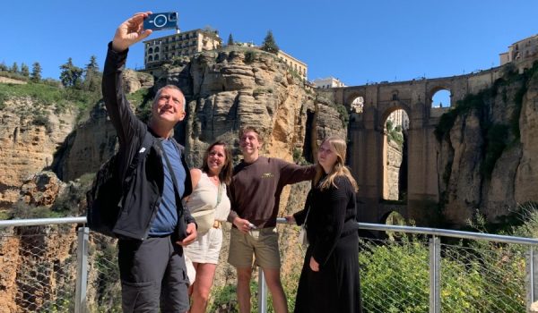 Ángel Martínez ha resaltado la importante llegada de turistas a Ronda el pasado puente