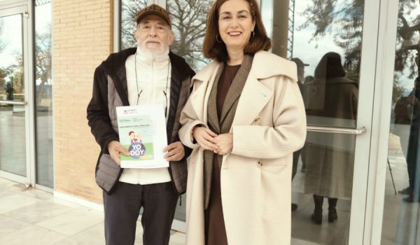 Cristina Durán, delegada de Igualdad y Antonio Lasanta, presidente de la Asamblea Local de Cruz Roja