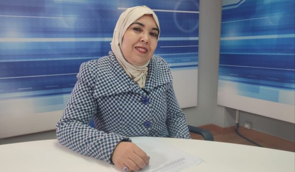 La responsable de ASIMIR en el plató de Canal Charry TV.