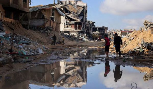 Imagen tomada por Sánchez en la ciudad destrozada por las bombas.