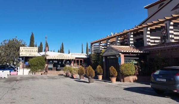 Fachada del establecimiento ubicado en la carretera de Ronda a San Pedro Alcántara.