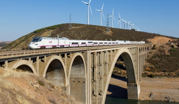 La última avería tuvo lugar en la locomotora, lo que supuso la parada del tren en Almargen