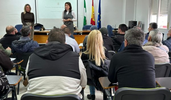 Los beneficiarios son personas desempleadas de entre 18 y 35 años, o mayores de 45 años