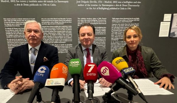 El equipo de presidencia de la plaza de toros, en rueda de prensa
