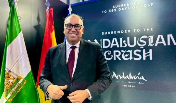 Bernal se ha desplazado hasta la capital alemana para presentar la campaña de promoción andaluza.